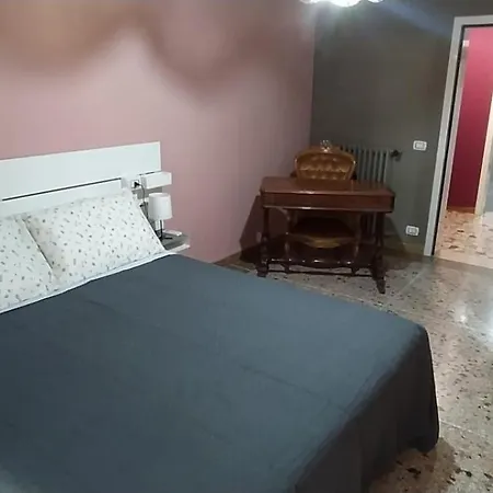 Апартаменты La Casa Di Giulia, Trilocale Con Balcone E Giardino Брешия