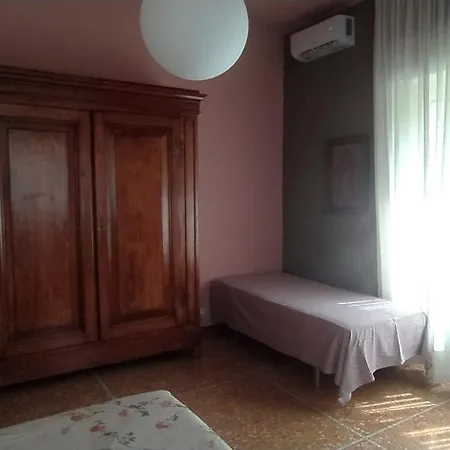 La Casa Di Giulia, Trilocale Con Balcone E Giardino Apartman