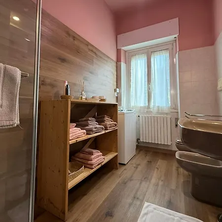 Lejlighed La Casa Di Giulia, Trilocale Con Balcone E Giardino Brescia