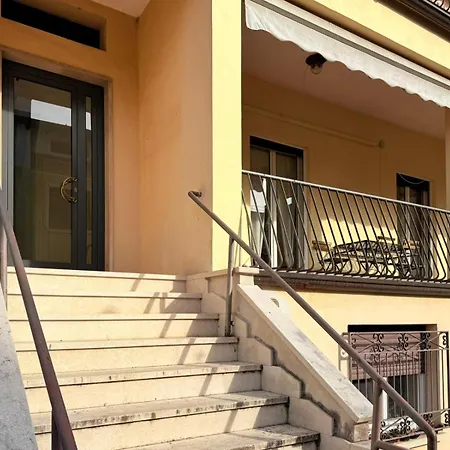 La Casa Di Giulia, Trilocale Con Balcone E Giardino *
