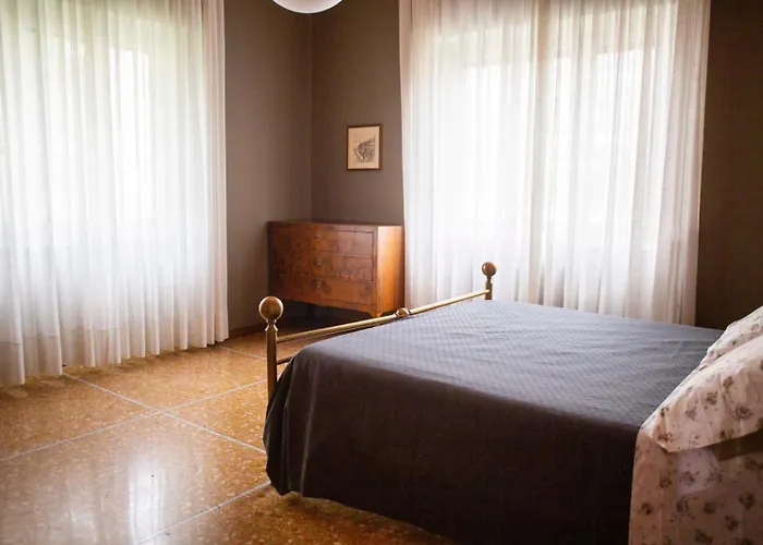La Casa Di Giulia, Trilocale Con Balcone E Giardino Apartament