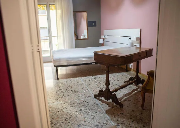 La Casa Di Giulia, Trilocale Con Balcone E Giardino Apartament