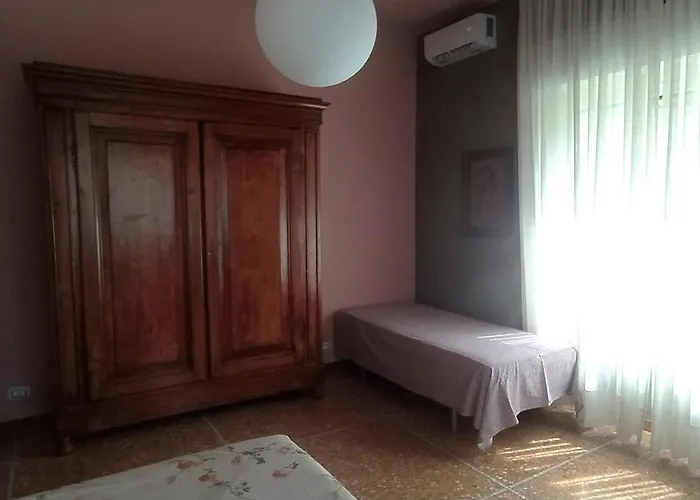 La Casa Di Giulia, Trilocale Con Balcone E Giardino Apartament